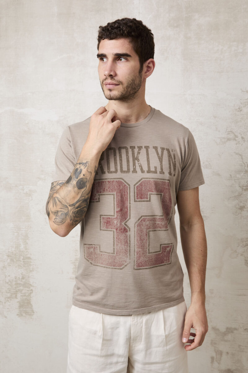 pvnk 1417 Men's Beige Brooklyn Graphic T-Shirt - Casual & Stylish Tee - Image 4