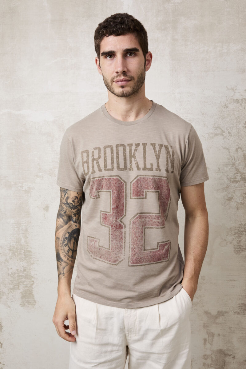 pvnk 1417 Men's Beige Brooklyn Graphic T-Shirt - Casual & Stylish Tee