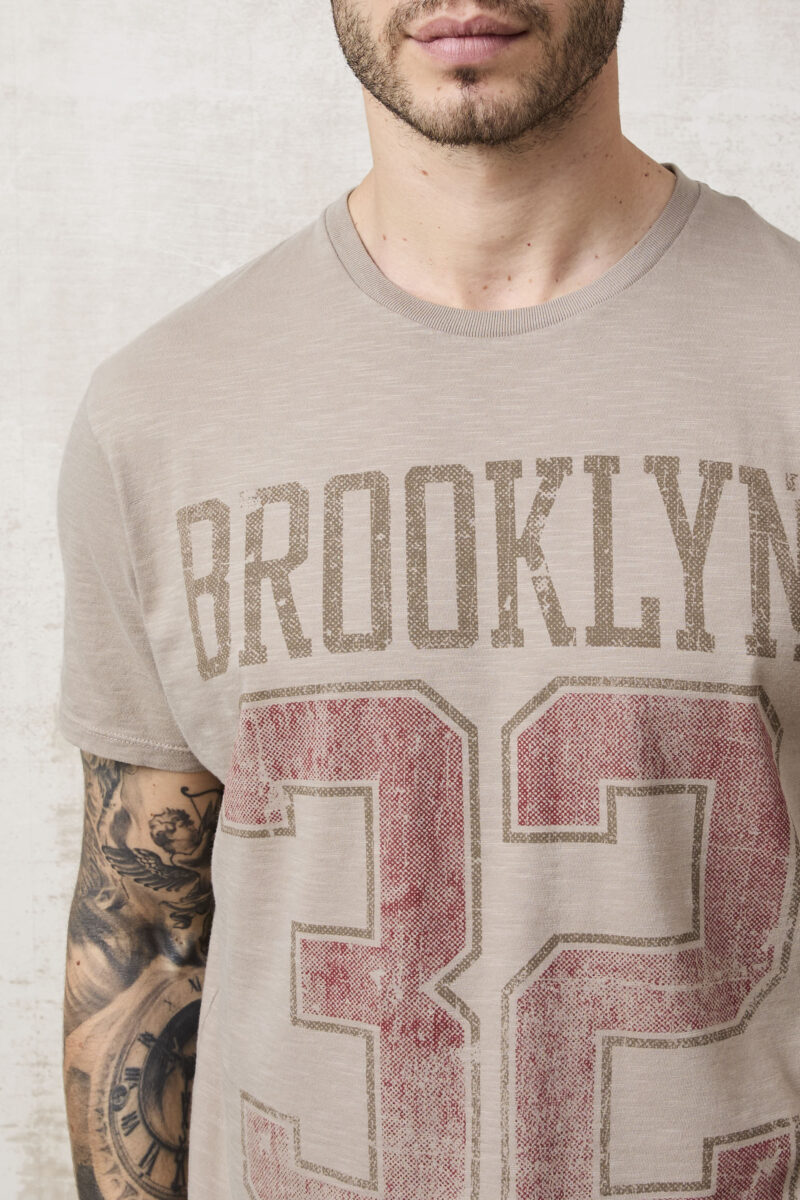 pvnk 1417 Men's Beige Brooklyn Graphic T-Shirt - Casual & Stylish Tee - Image 7